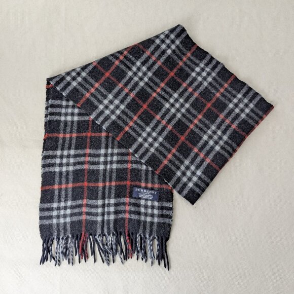 Burberry Unisex Winter Scarf Black – 100% Lambswool Check – Pre-Owned – Stylish - Picture 1 of 7